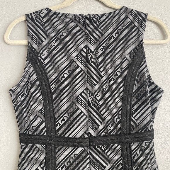 Tabitha Anthropologie Dress Size 6 Striped Geometric Flared Flounce Hem Knit - Picture 7 of 9